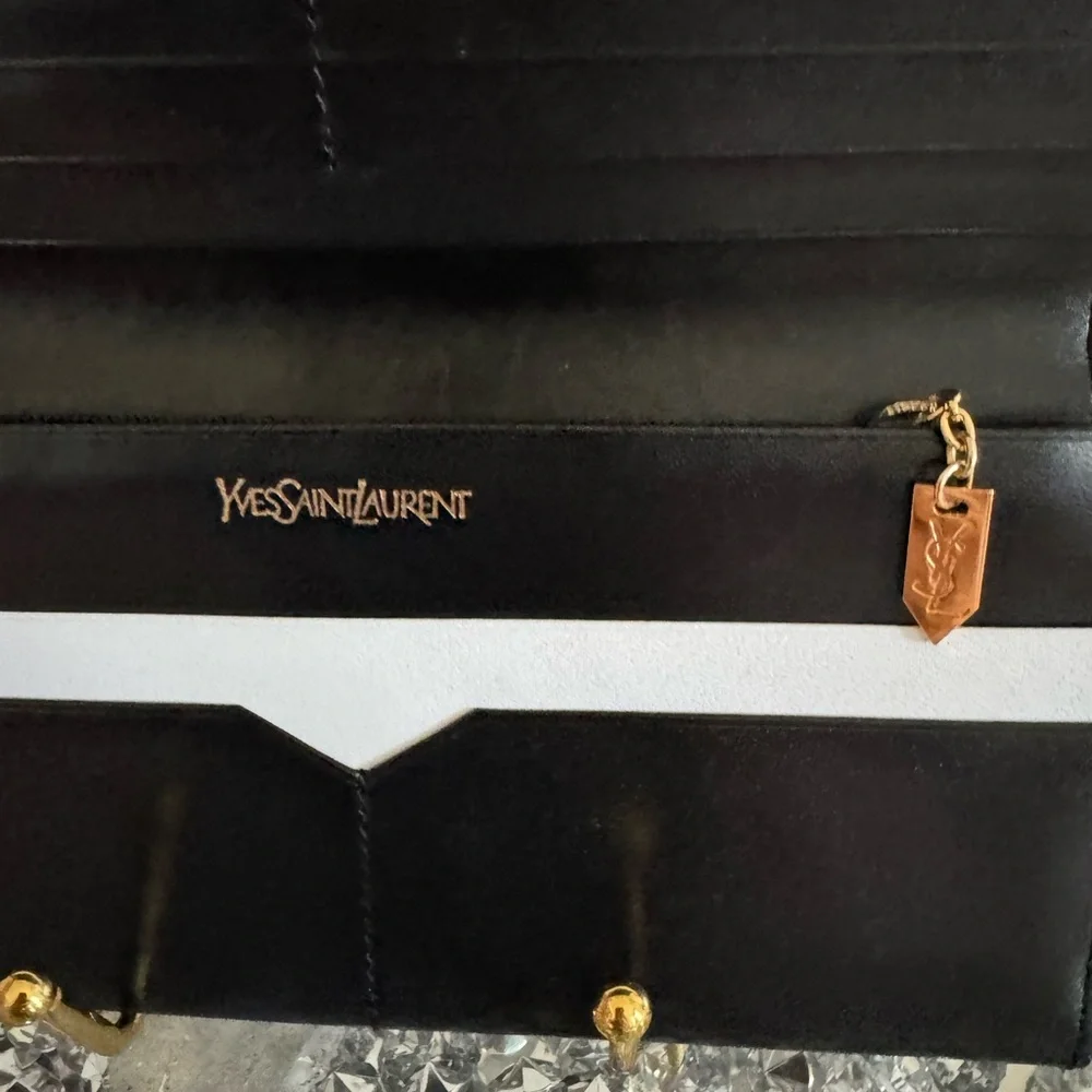 Yves Saint Laurent Black and White Bicolor Leather Continental Wallet - Picture 8 of 12